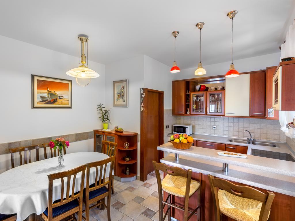 Nika Appartement *